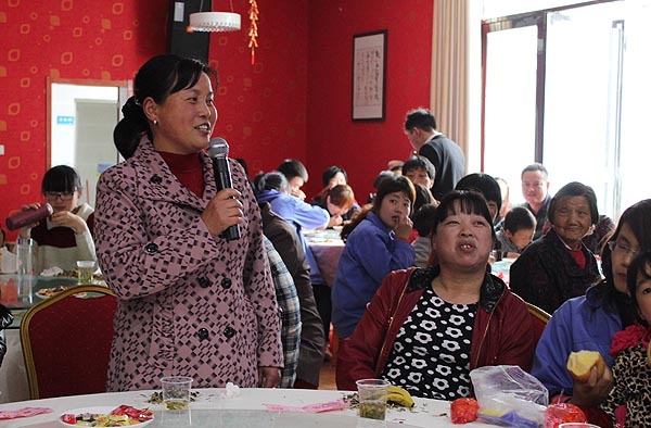 得道草莓视频在线观看18网页、唯才兴国——记草莓视频在线观看18网页集团首届员工家长交流座谈会(图3)