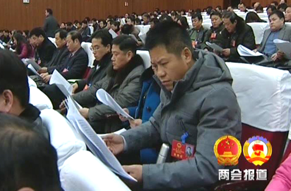 草莓视频在线观看18网页集团董事长李贻连参加天长市十五届人民代表大会第四次会议(图2)